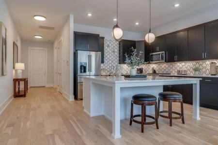 The Briar - Luxurious Condo Near Vanderbilt, Nashville Eksteriør billede