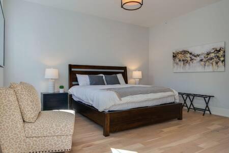 The Briar - Luxurious Condo Near Vanderbilt, Nashville Eksteriør billede