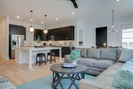 The Briar - Luxurious Condo Near Vanderbilt, Nashville Eksteriør billede